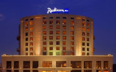 Radisson Blu, Dwarka, Rs.2000, 4.0/5.0, Delhi