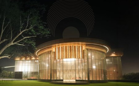 Omnia by Tivoli, Dwarka Expressway, Rs 2200–2500, 5.0/5.0, Delhi