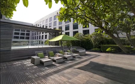 Pullman Hotel, Aerocity, Rs 2700–3500, 4.1/5.0, Delhi