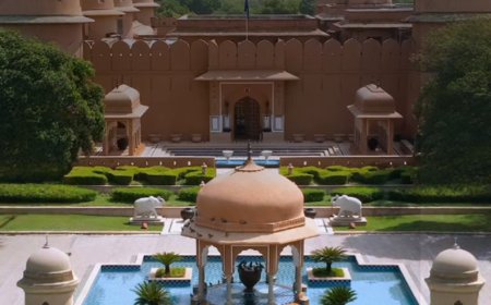 The Oberoi Rajvilas, Goner Road, Rs 2500, 5.0/5.0, Jaipur